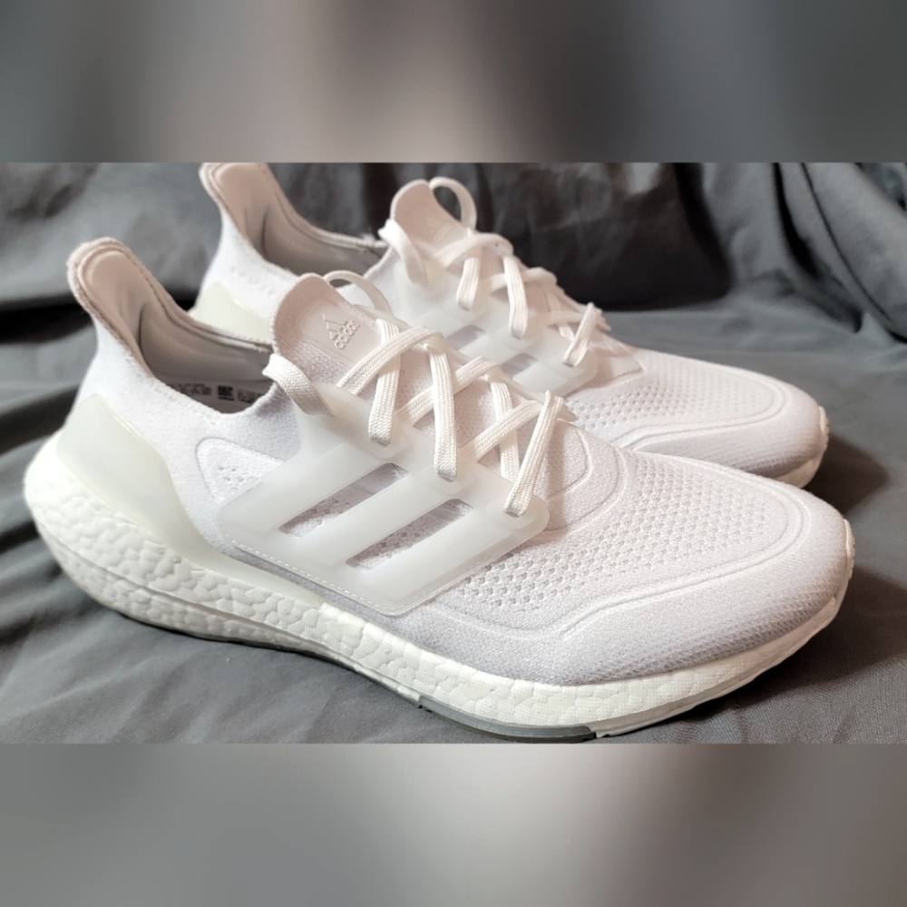 Adidas Ultraboost 22